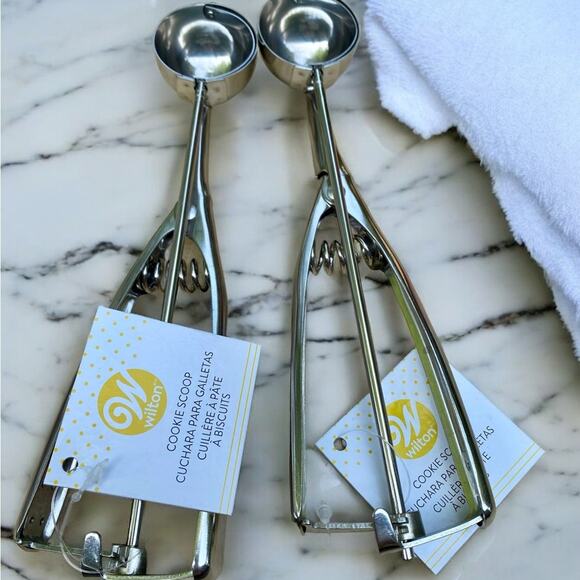 2 New Wilton Stainless Steel Cookie Scoops - Picture 3 of 7